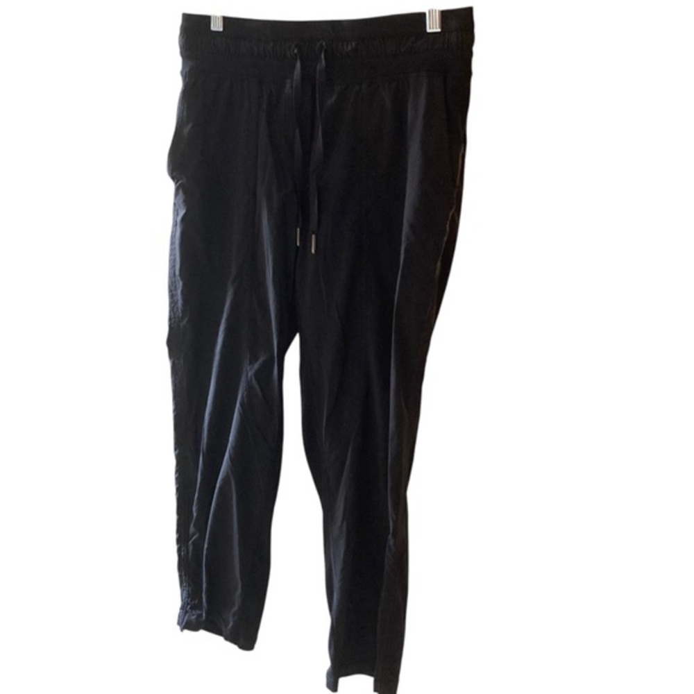 Lululemon women’s Black Pants with drawstrings